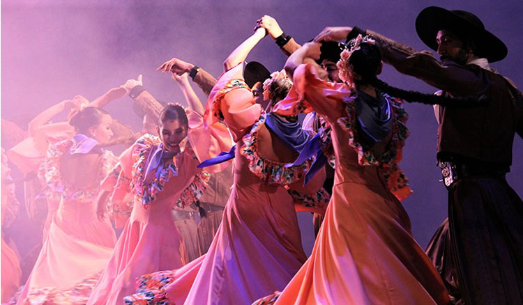 Fotografía Concurso público para cobertura de cargos de bailarines folkloricos