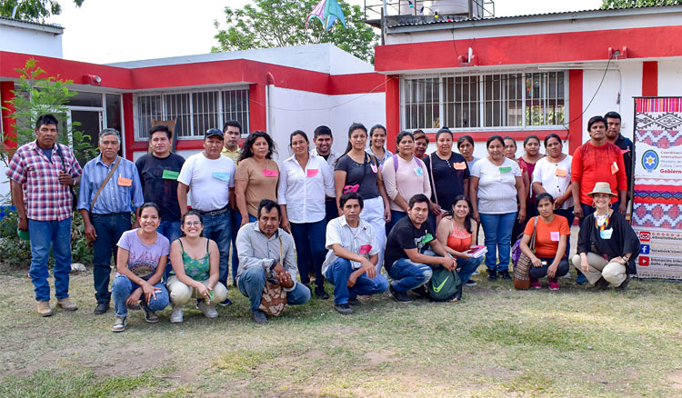 Fotografía Mesa de trabajo territorial con docentes bilingües del pueblo wichí en Tartagal