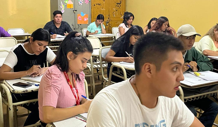 Fotografía Cerca de 8 mil alumnos iniciaron las clases en el Instituto de Idiomas de Salta