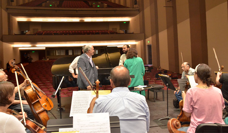 Fotografía Cánepa le dio la bienvenida al nuevo director de la Orquesta Sinfónica de Salta