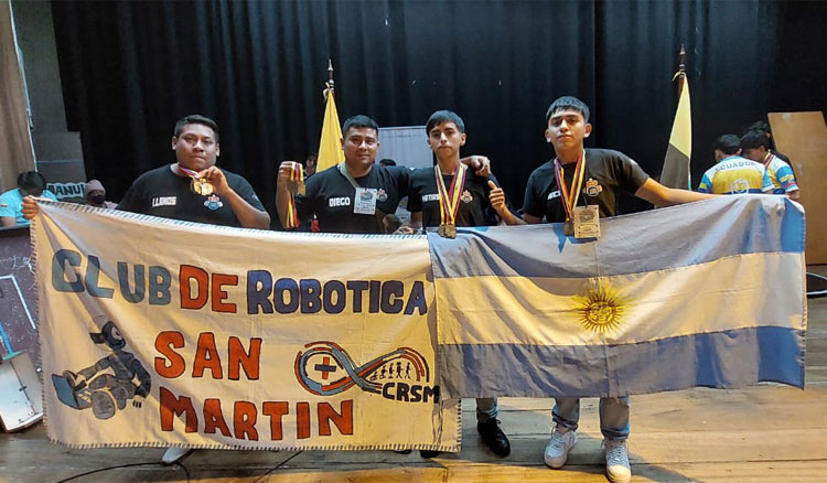 Fotografía Jóvenes norteños premiados en torneo internacional de robótica en Ecuador