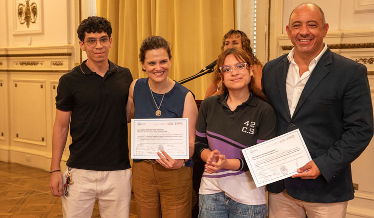 Fotografía: Estudiantes fortalecen contenidos sobre Economía del Conocimiento