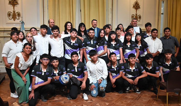 Fotografía: Más de 300 estudiantes egresaron de secundaria profesional