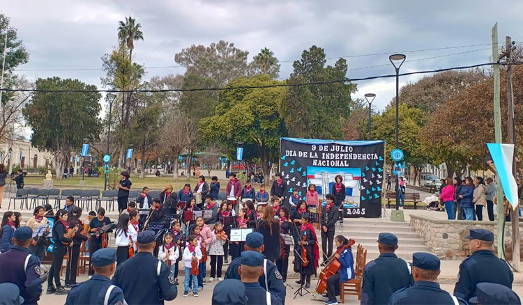 Fotografía: Guachipas celebró la independencia con la Orquesta Infantil y Juvenil