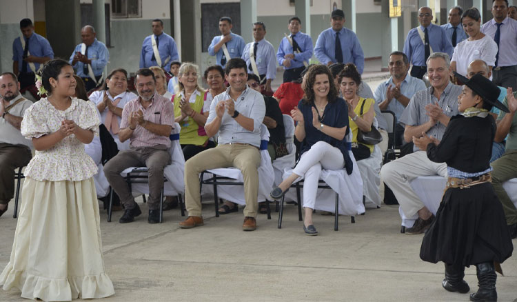 Fotografía: Quedó inaugurado el nuevo tinglado de la Escuela Lidia R. M de Sidorenko