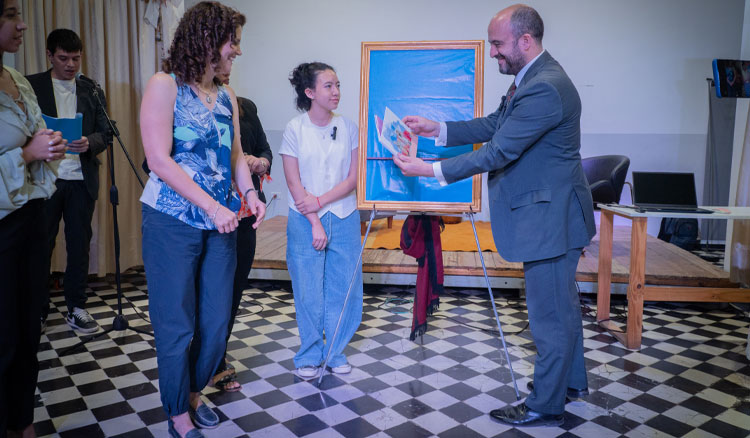 Fotografía: Educación presentó el “Libro Visual”, un recurso inclusivo para fortalecer la alfabetización en la primera infancia