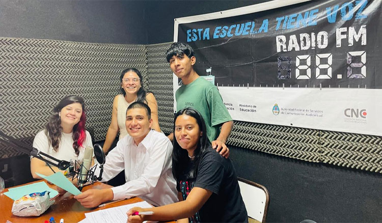 Imagen: Medios Escolares: Estudiantes cuentan en el verano con un espacio de expresión y participación
