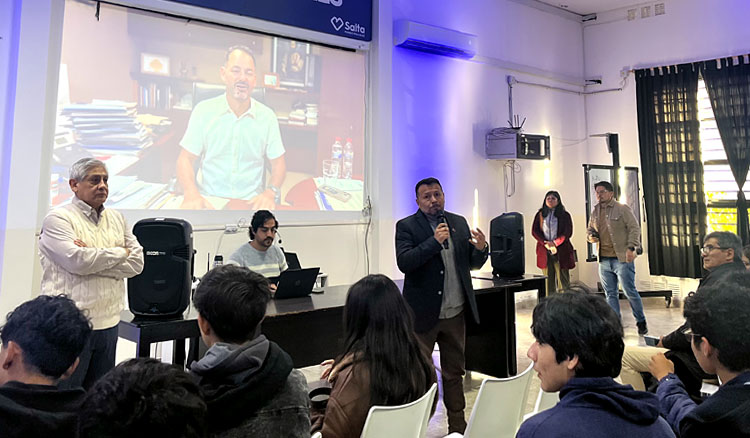 Fotografía: Primer encuentro de capacitación del programa “Innovadores del Futuro”