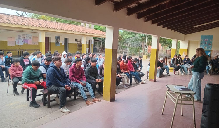 Fotografía: 350 colegios salteños participaron de una jornada provincial para fortalecer la Educación Secundaria