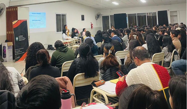 150 futuros docentes se formaron sobre los desafíos de enseñar en escuelas rurales