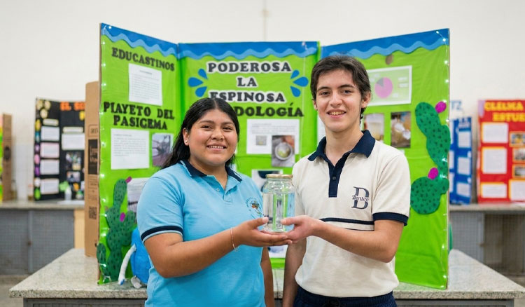 Estudiantes salteños investigan las propiedades coagulantes de la tuna para la purificación de agua