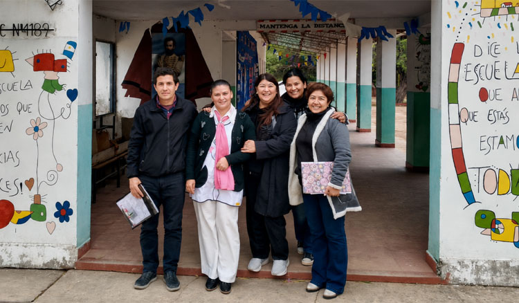 Educación acompaña y asiste a escuelas con servicio de alimentación en Rivadavia Banda Sur