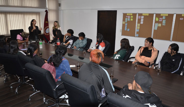 Estudiantes de la Puna salteña vivieron la experiencia "Conociendo mi Ciudad" y visitaron importantes puntos de la capital