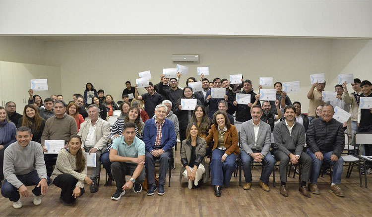 Educación y el sector privado formaron técnicos en Fibra Óptica, impulsando la inserción laboral