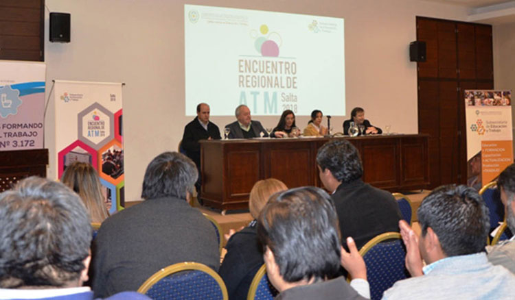 En Salta se realiza el Primer Encuentro de docentes instructores de Aulas Talleres Móviles del NOA