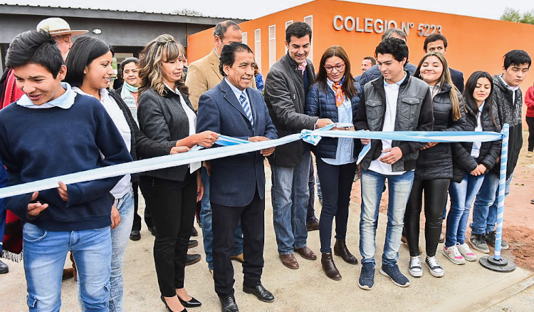 El gobernador Urtubey inauguró un nuevo y moderno edificio secundario en El Potrero